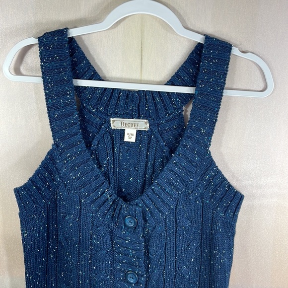 DECREE Sleeveless Open Neck Sweater - NWOT - Picture 2 of 7